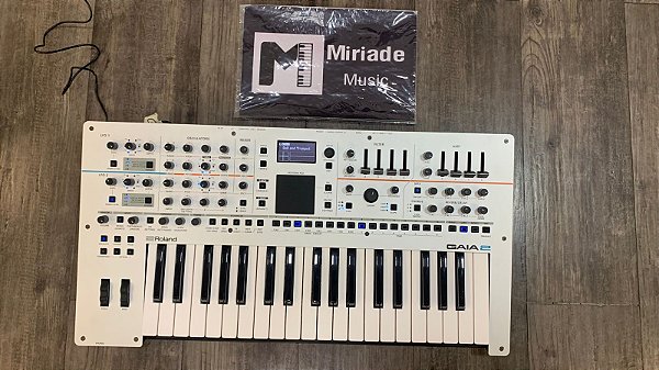 Teclado Sintetizador Roland Gaia 2 - Produto Seminovo