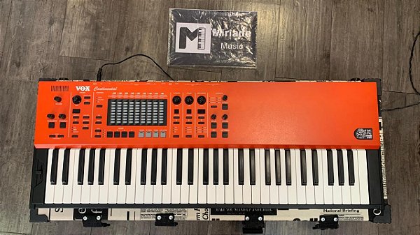 Teclado Stage Korg Vox Continental 61 + Hard Case- Produto Seminovo