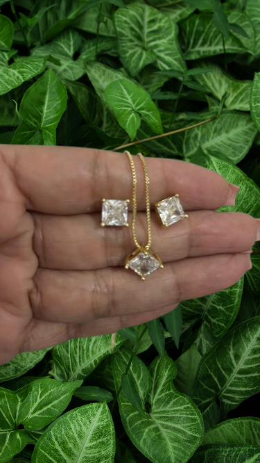Conjunto Clássico Quadrado - Elegância e Estilo