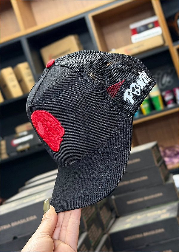 BONÉ PANIC PRETO COM VERMELHO / CARINHA