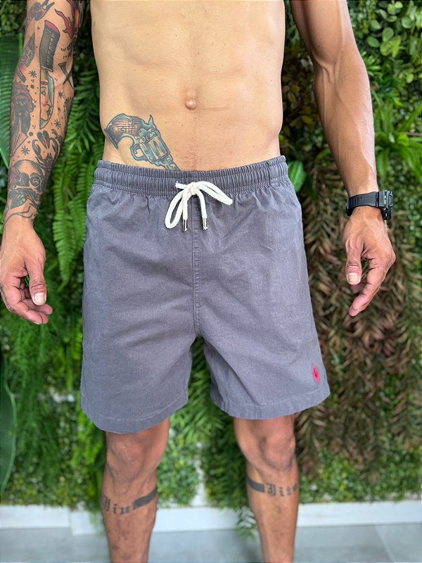 Short de sarja na cor cinza chumbo