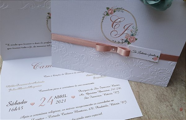 Convites de casamento com barrado em relevo