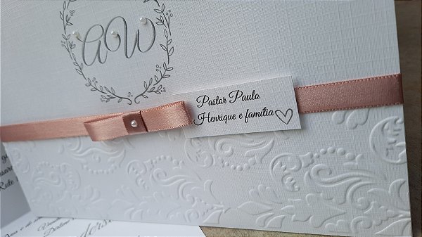 Convites de casamento com barrado em relevo