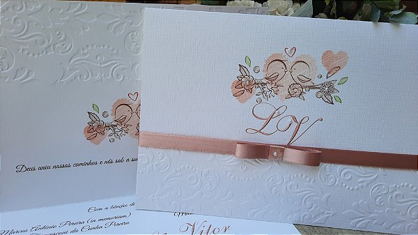 Convites de casamento com relevo seco