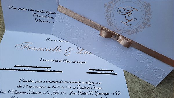 Convites de casamento com relevo seco