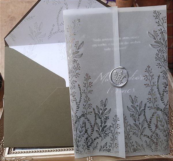 Convite de 15 anos com papel vegetal