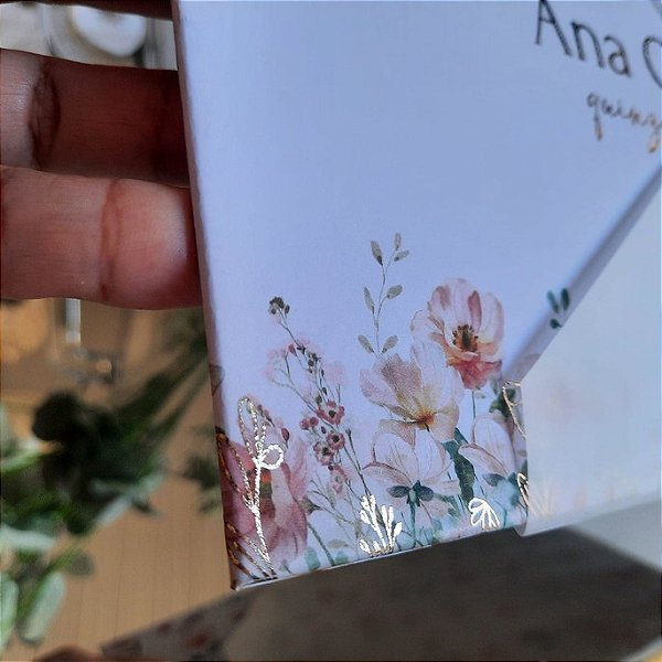 Convite de 15 anos capa dura floral