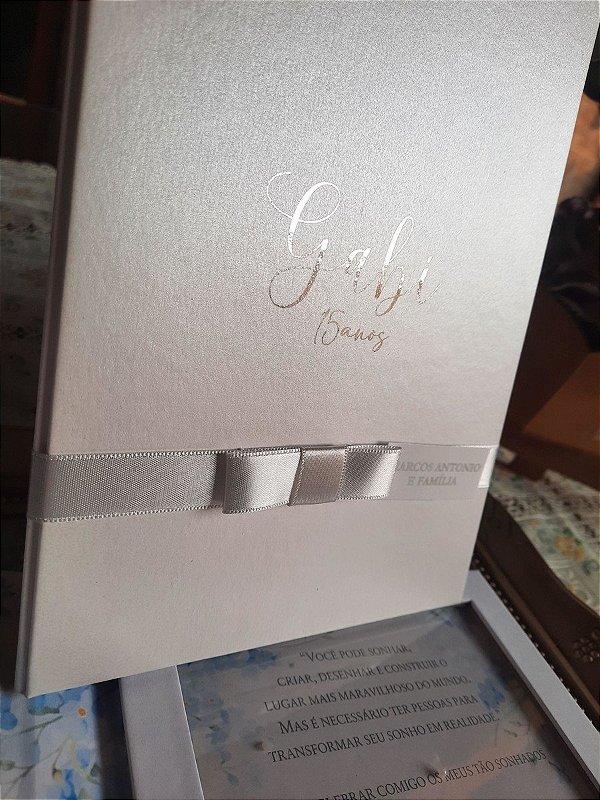 Convite capa dura luxo princesa