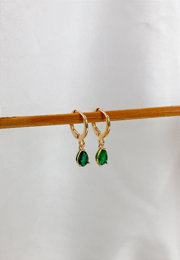 BRINCO ARGOLINHA PINGENTE GOTA ESMERALDA DOURADO