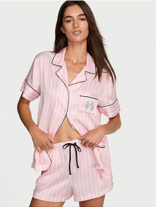 PRÉ VENDA Pijama Curto Cetim Escrita Fashion Show 2026 Victoria´s Secret