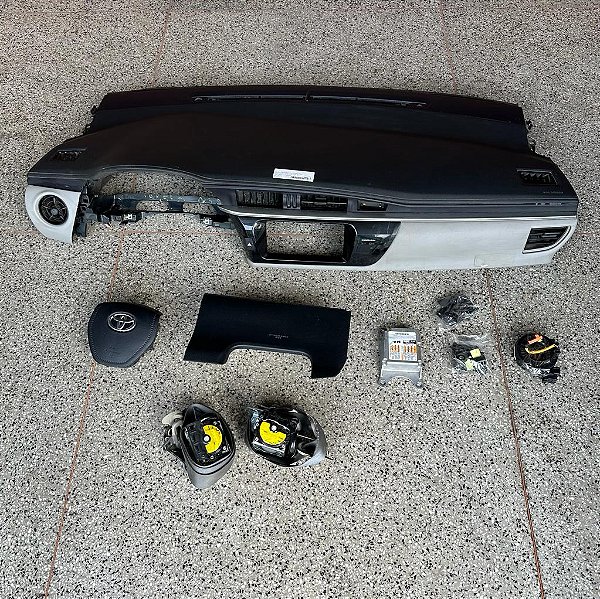 KIT AIRBAG TOYOTA COROLLA GLI 2017 ( AVARIA NOS CINTOS DE SEGURANÇA )