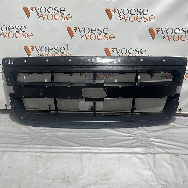 GRADE DIANTEIRA CHEVROLET S10 2010 ORIGINAL CODIGO GM 94703767 ( SEM O FRISO )