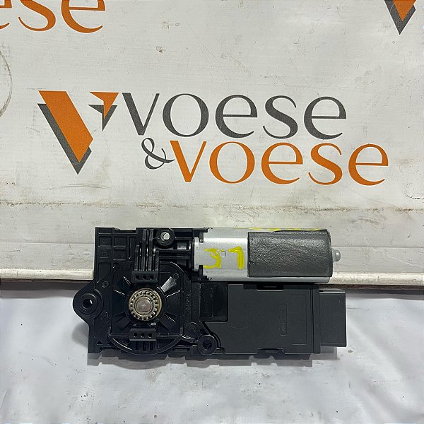 MOTOR CORTINA TETO SOLAR HYUNDAI CRETA 2023 CODIGO HYUNDAI 50011659B00