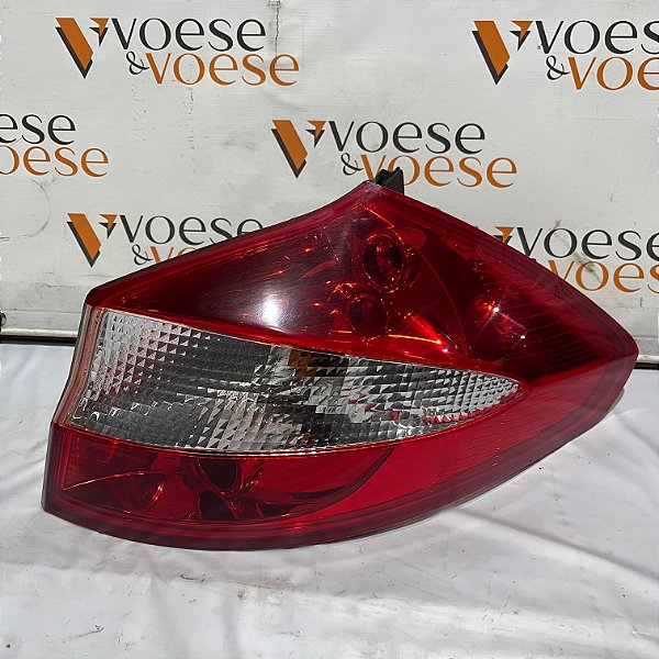 LANTERNA TRASEIRA DIREITA CHERY CELER 2015 HATCH ORIGINAL CODIGO CHERY J153773020