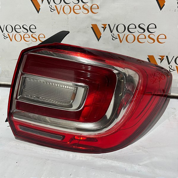 LANTERNA TRASEIRA DIREITA RENAULT LOGAN 2015 ORIGINAL CODIGO RENAULT 265508059R