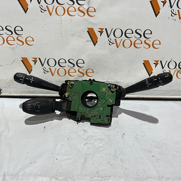 CHAVE DE SETA E LIMPADORES PEUGEOT 208 GRIFFE 2014 ORIGINAL ( OBS: ESTÁ FALTANDO CINTA AIRBAG ) )