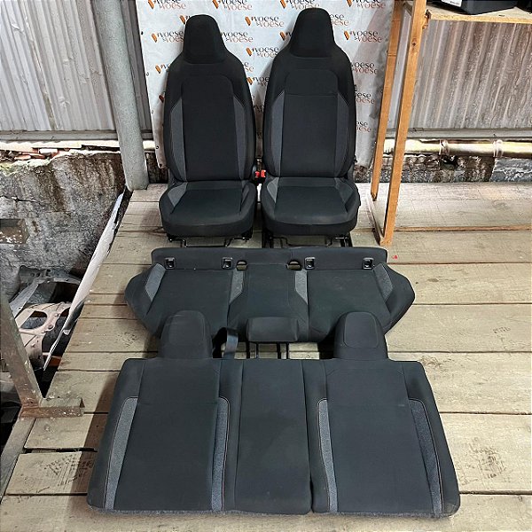 BANCOS VOLKSWAGEN POLO 2025 TECIDO