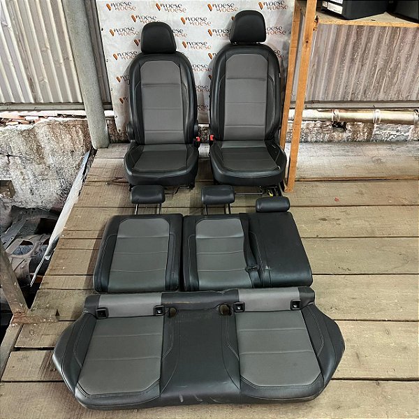 BANCOS VOLKSWAGEN POLO HIGHLINE 2020 COURO