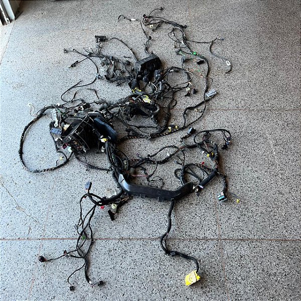 CAIXA FUSÍVEL COM CHICOTE VOLKSWAGEN POLO HIGHLINE 1.0 TSI 2020 AUTOMATICO