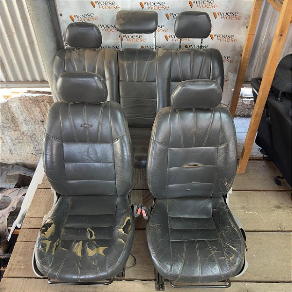 BANCOS CHEVROLET ZAFIRA 2005 COURO ( COM AVARIAS )