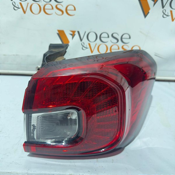 LANTERNA TRASEIRA DIREITA FIAT ARGO DRIVE 2022 ORIGINAL MOPAR 49420745 (POSSUI AVARIAS)