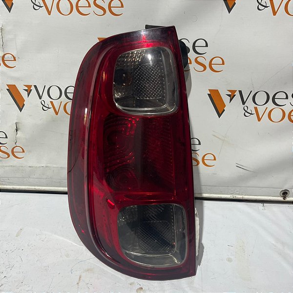 LANTERNA TRASEIRA ESQUERDA FIAT UNO 2014 FUMÊ ORIGINAL FIAT 5202788