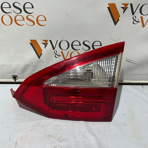LANTERNA TAMPA TRASEIRA DIREITA FORD FIESTA SEDAN 2015 ORIGINAL FORD D2BB13A602