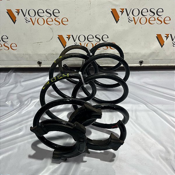 MOLAS TRASEIRA RENAULT OROCH 2020