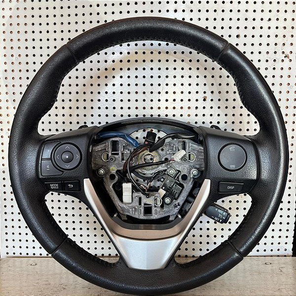 VOLANTE TOYOTA COROLLA XEI 2017 ORIGINAL ( POSSUI DESGASTE )