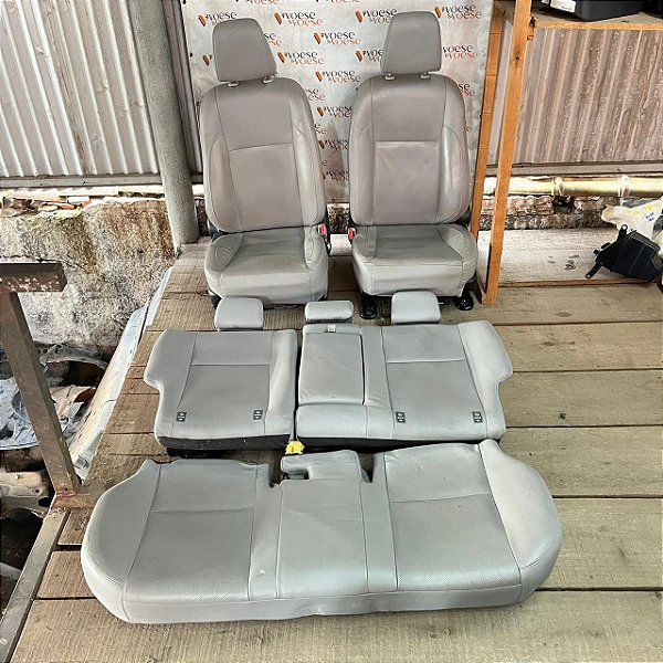BANCOS TOYOTA COROLLA 2016 COURO