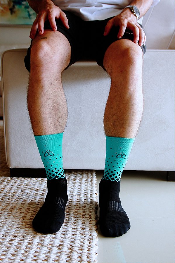 MEIA SPORT GEOMÉTRICO AZUL E PRETO ZMZ