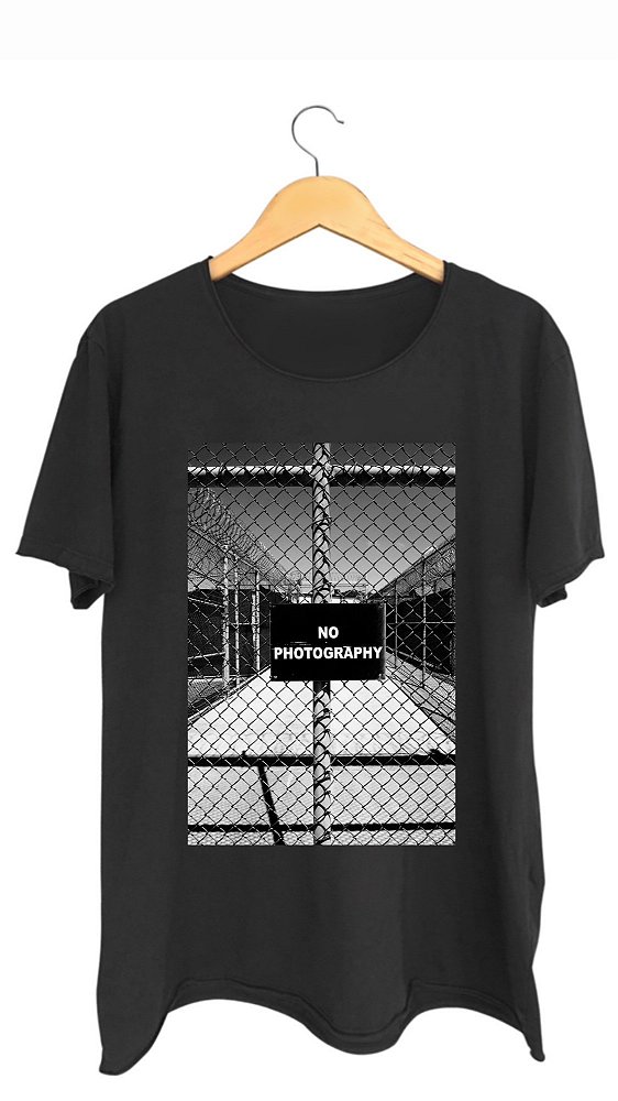 Camiseta NO PHOTOGRAPHY - 100% algodão corte a fio preta