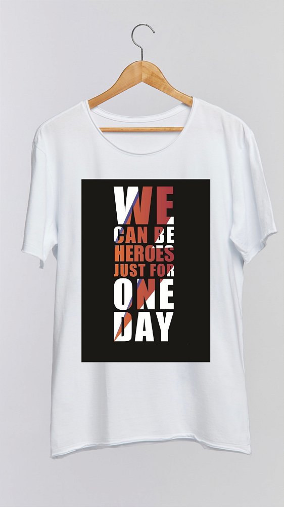 Camiseta HEROES - 100% algodão corte a fio branca