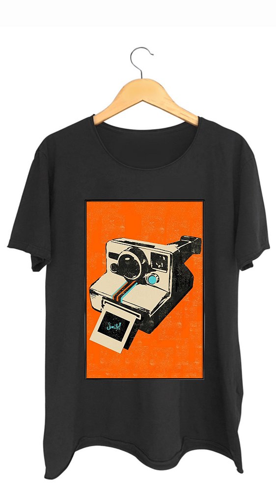 Camiseta POLAROID - 100% algodão corte a fio preta