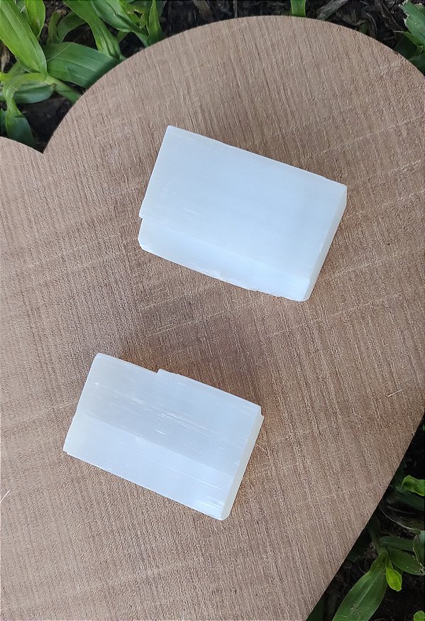 Pedra Bruta Selenita Branca - Limpeza energética e harmonia