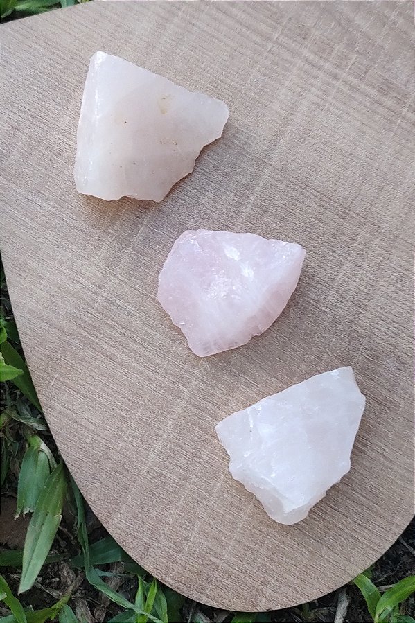 Pedra Bruta Quartzo Rosa -  Amor próprio e cura emocional