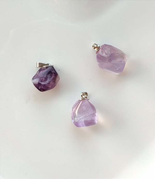 Pingente Pedra Rolada Ametista - Intuição, conecção espiritual, transmuta energia