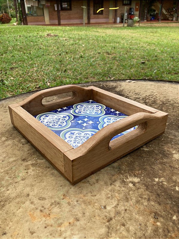 Bandeja de Madeira com 1 Ladrilho Rústica