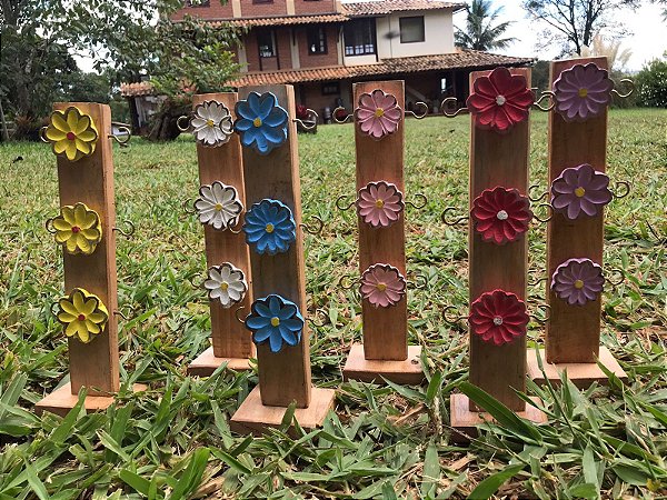 Porta Xícaras de 6 Ganchos com Flores de Madeira