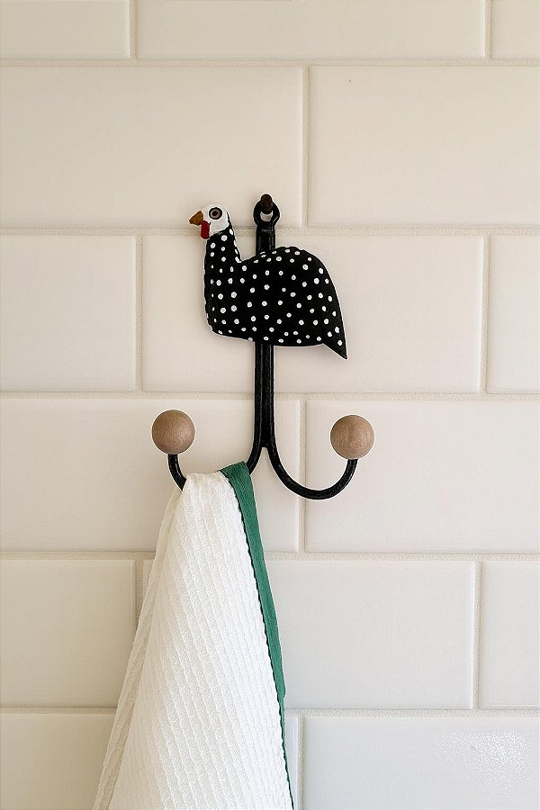 Porta Pano De Prato Galinha Dangola Em Madeira Com 2 Ganchos