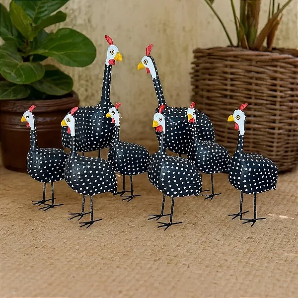 Família Galinhas Dangola 6 P + 2 G Madeira - Decorativa Preto