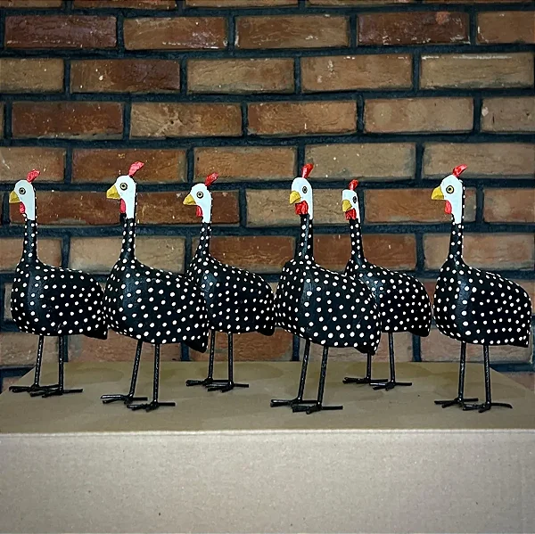 Kit 6 Galinhas Dangola Artesanais Em Madeira - Decorativas Preto