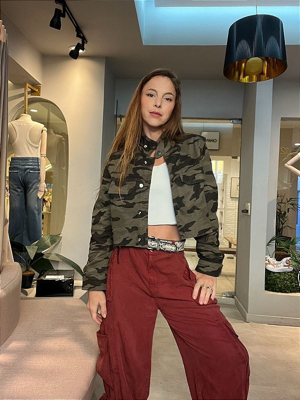 Parka cropped Utilitária Camuflada