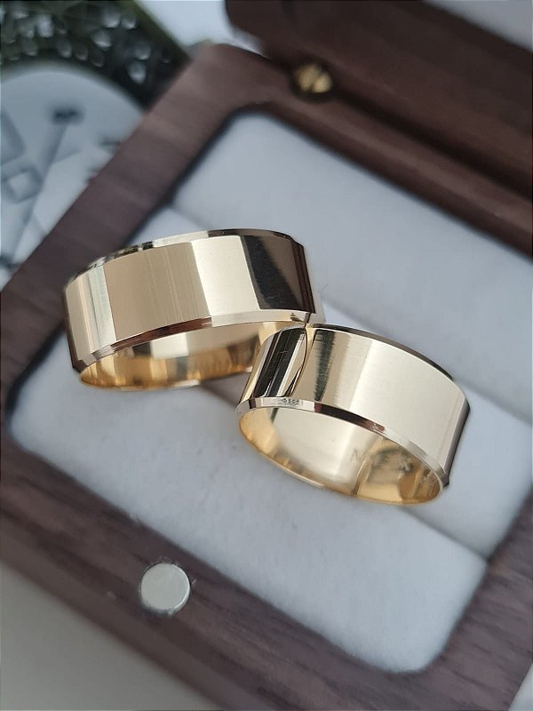 Par de Alianças Madrid Polida em Ouro18k - 7MM