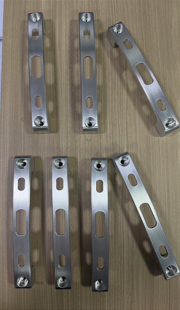 Kit puxadores de PORTA RASGO/PKP 7 UNIDADES PRATA