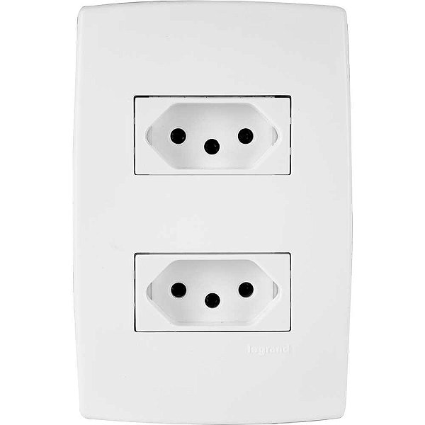 Tomada de embutir linha Pial Plus dupla 2 pinos + terra 615075 PIAL PLUS