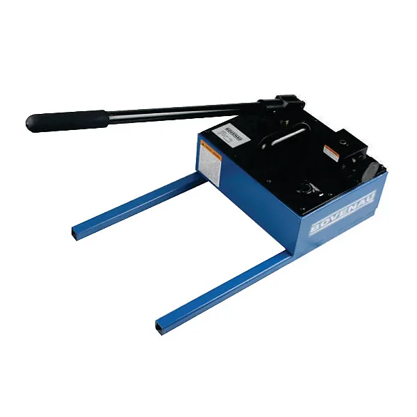 Bomba Hidráulica Manual Simples Ação 700 Bar Cap. Óleo de 4,5 L BS4500 Bovenau