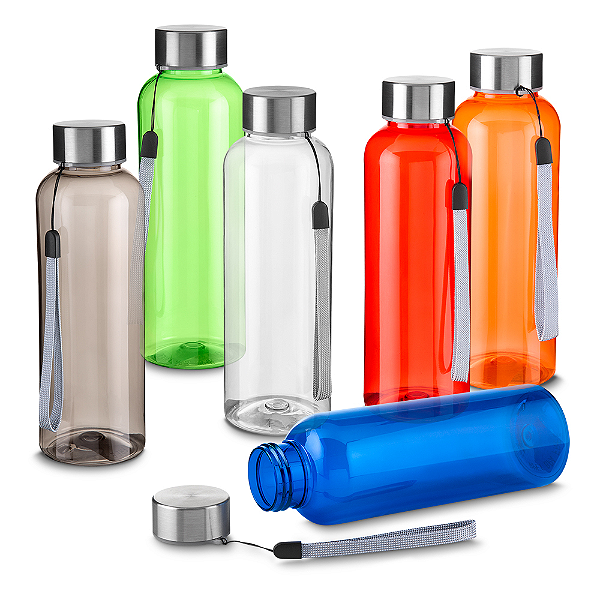 Squeeze em PET 100% reciclado e tampa em aço inox, com pega em corda 580 mL