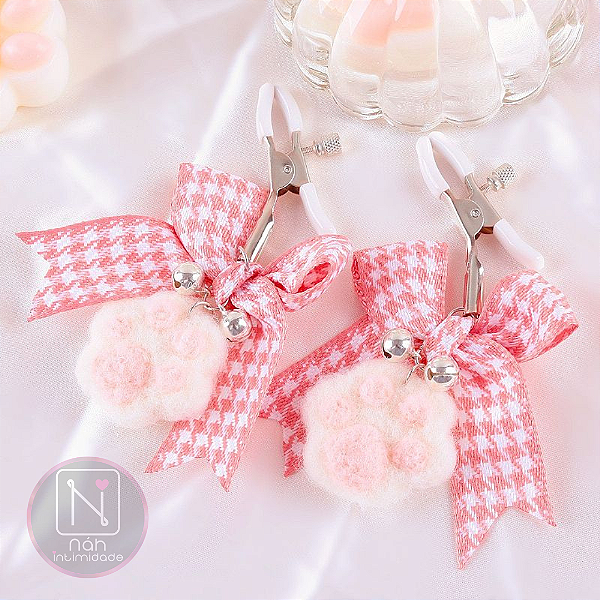 Grampos para Mamilos com Guizo, Lacinho e Pelúcia - Rosa