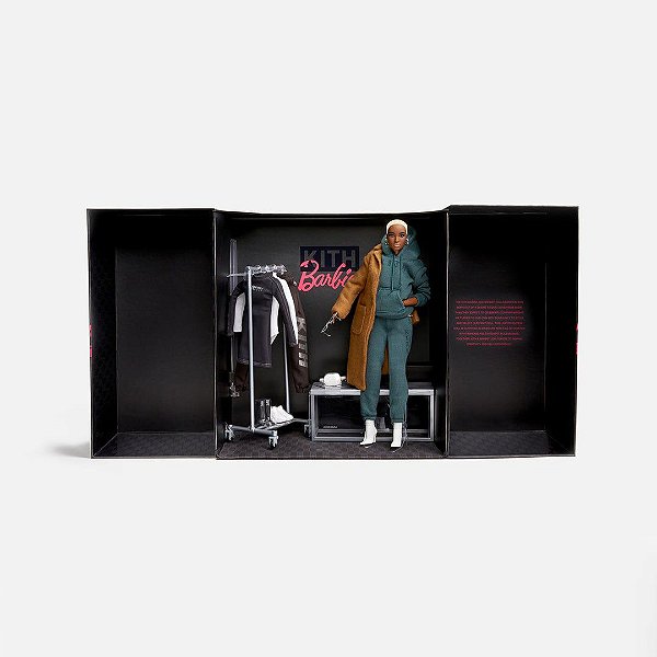 KITH x BARBIE - Boneca Barbie for KITH Women "Multi" -NOVO-